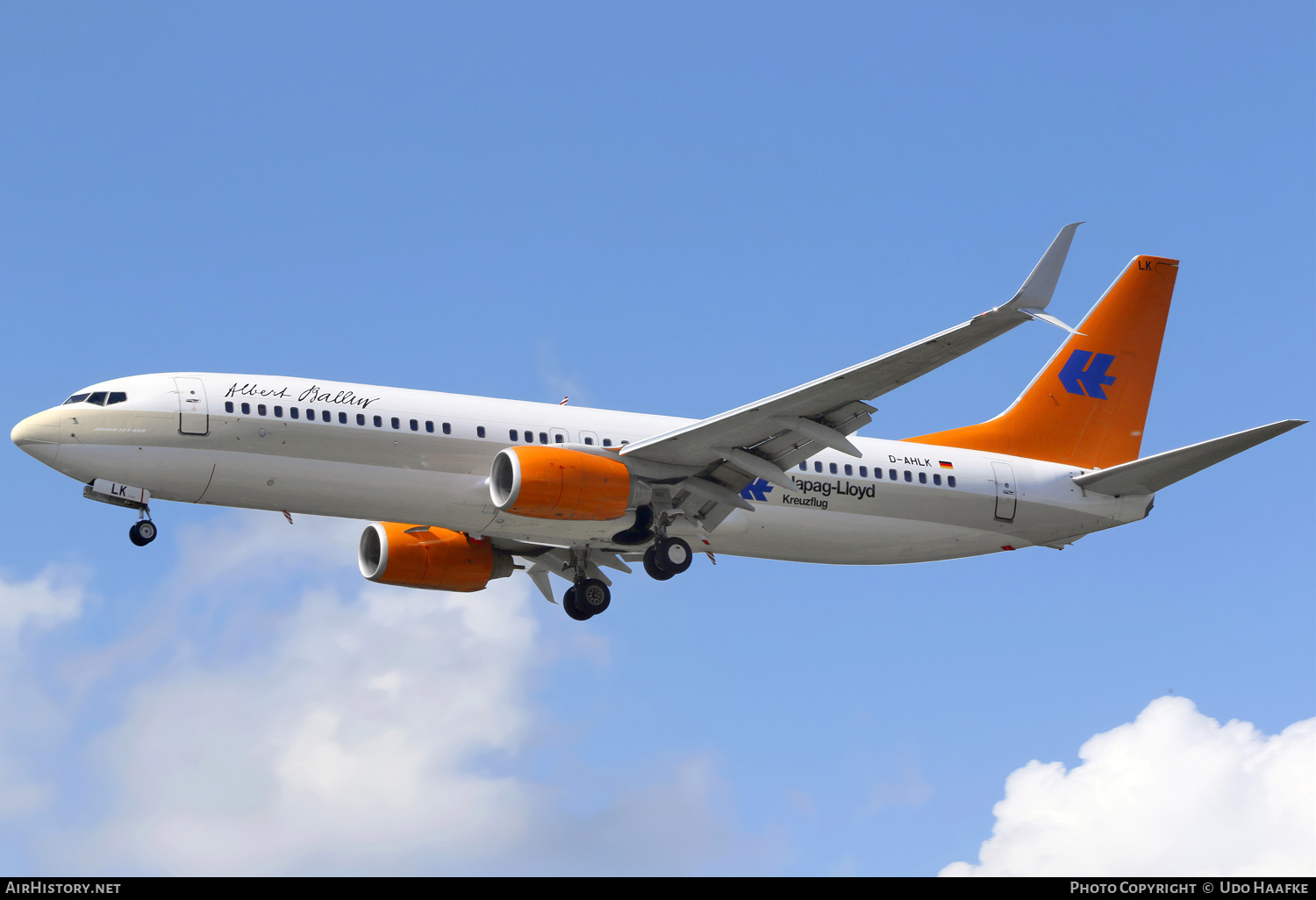 Aircraft Photo of D-AHLK | Boeing 737-8K5 | Hapag-Lloyd Cruises | AirHistory.net #682721