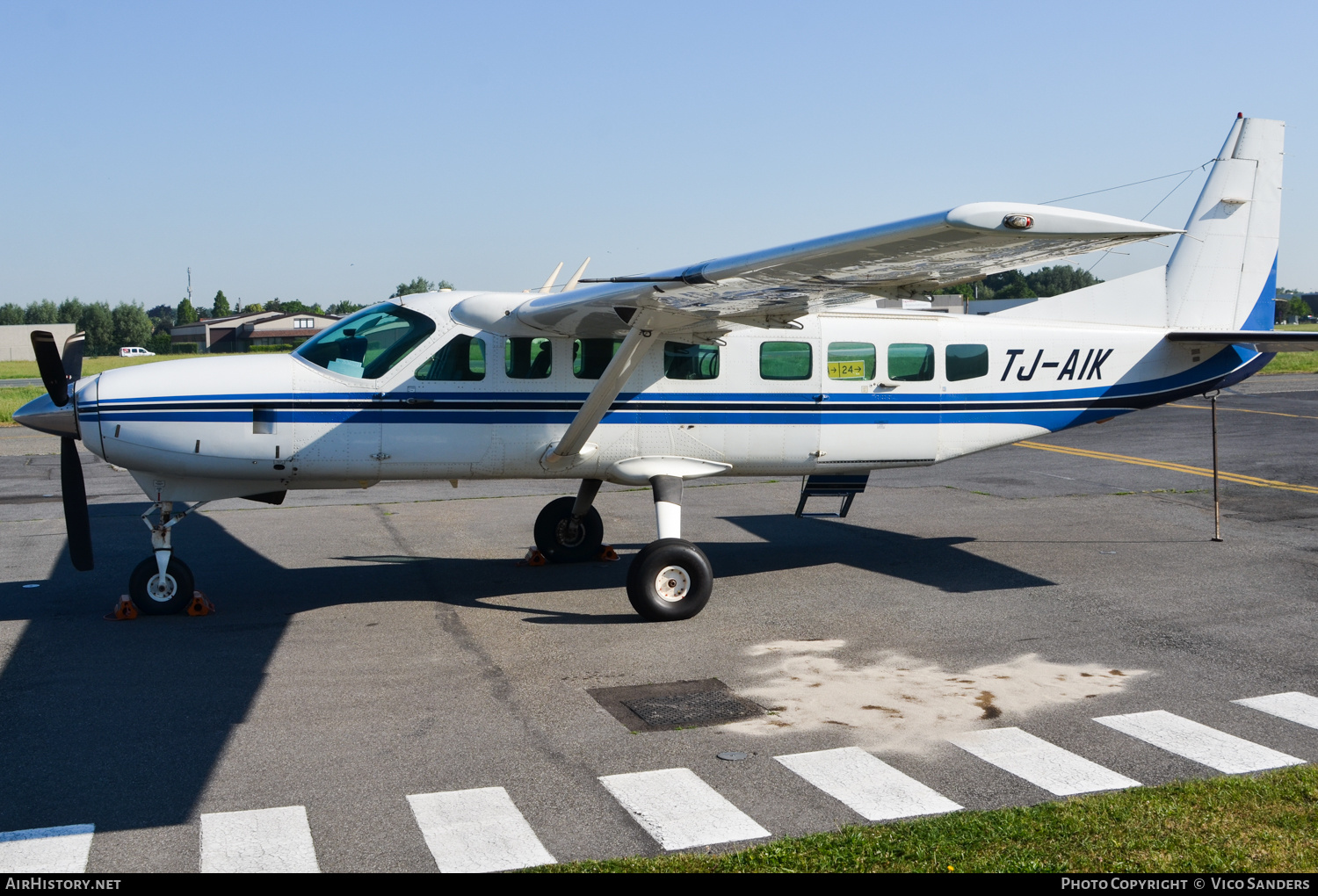 Aircraft Photo of TJ-AIK | Cessna 208B Grand Caravan | AirHistory.net #682768