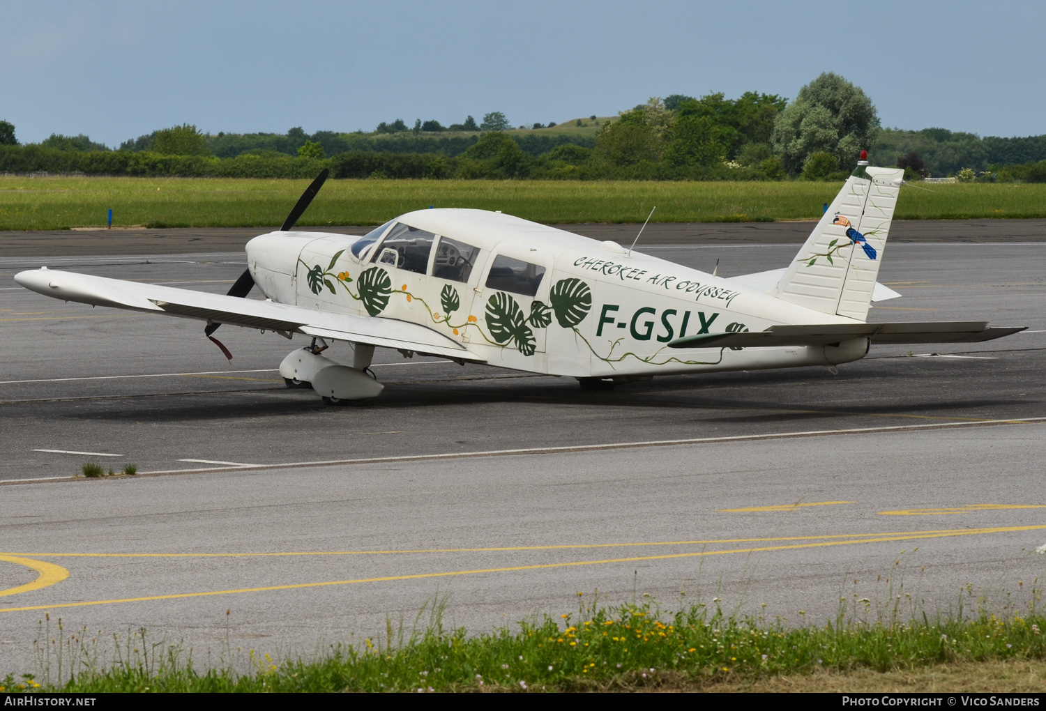 Aircraft Photo of F-GSIX | Piper PA-32-260 Cherokee Six | AirHistory.net #682848