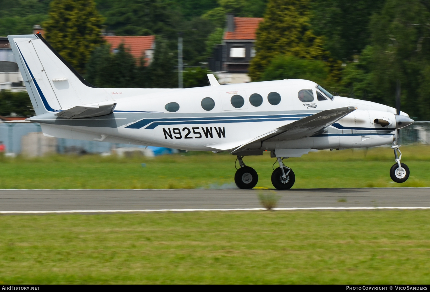 Aircraft Photo of N925WW | Beech C90B King Air | AirHistory.net #682899