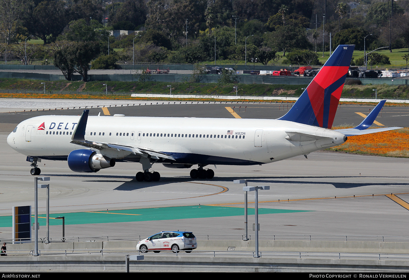 Aircraft Photo of N182DN | Boeing 767-332/ER | Delta Air Lines | AirHistory.net #682924