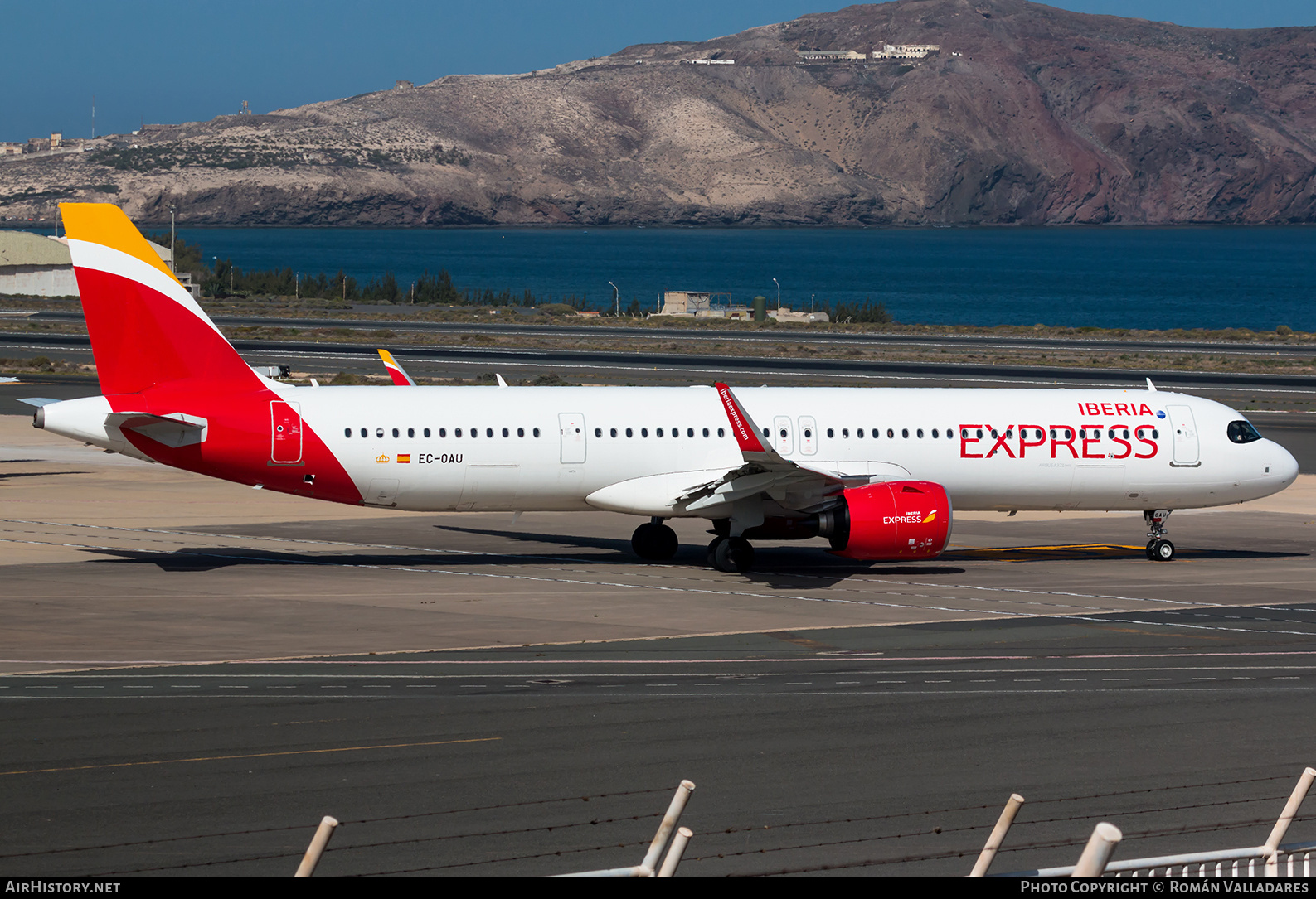 Aircraft Photo of EC-OAU | Airbus A321-271NX | Iberia Express | AirHistory.net #682975