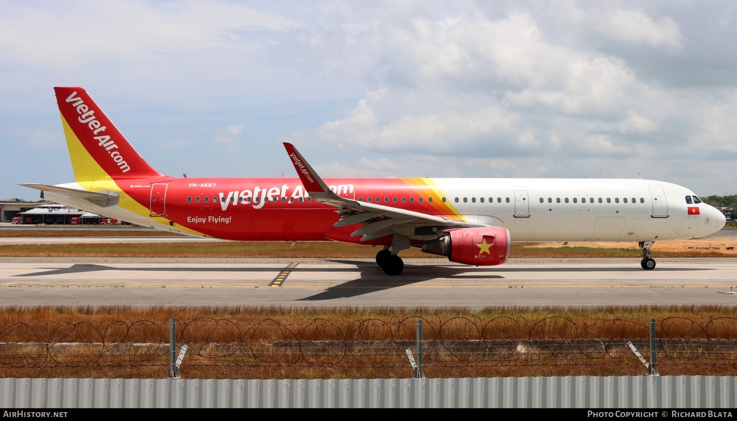 Aircraft Photo of VN-A687 | Airbus A321-211 | VietJet Air | AirHistory.net #683120