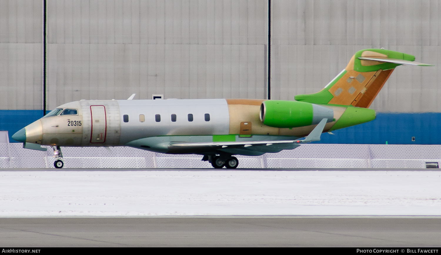 Aircraft Photo of C-GJSY | Bombardier Challenger 300 (BD-100-1A10) | AirHistory.net #683141