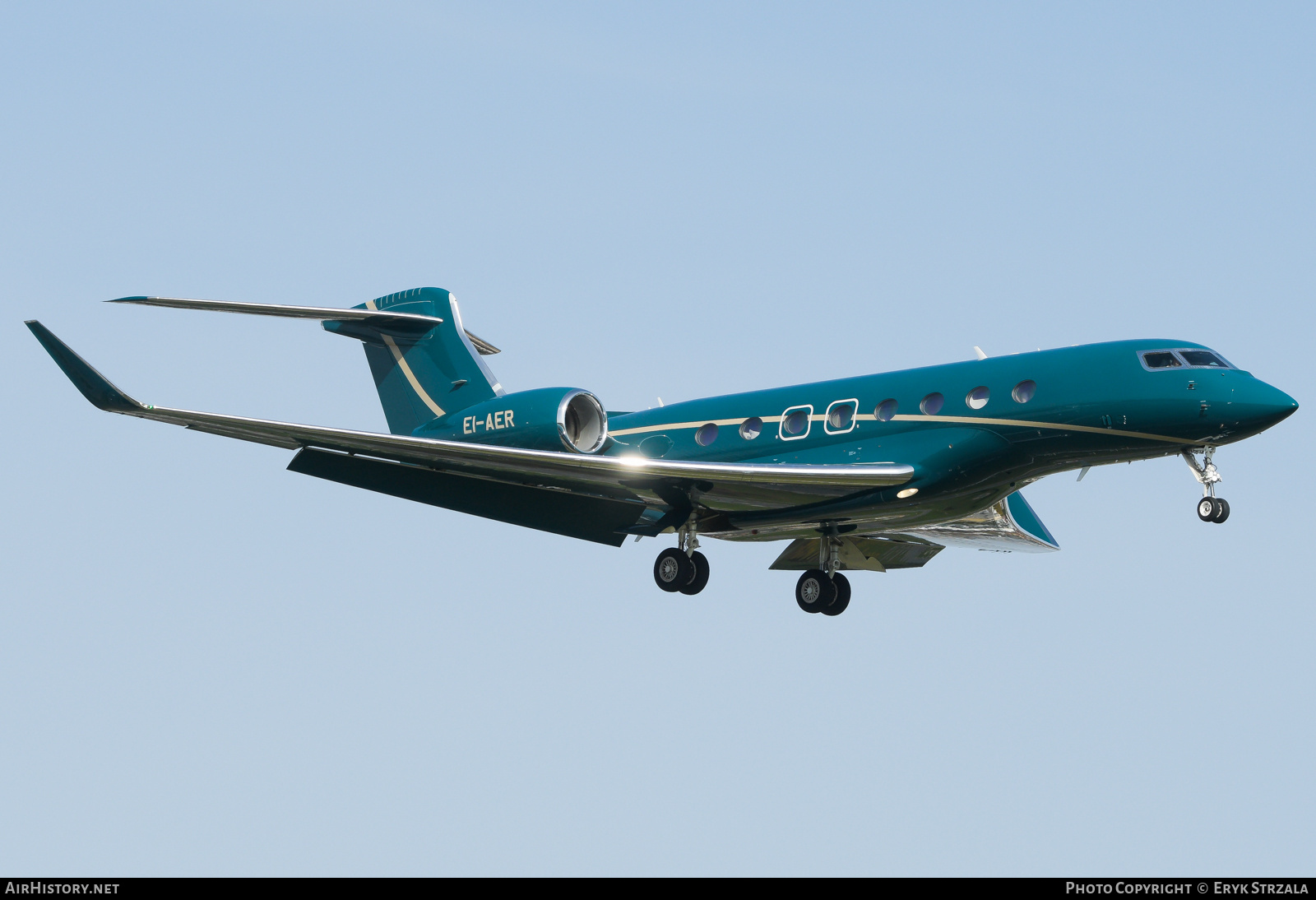 Aircraft Photo of EI-AER | Gulfstream Aerospace G650ER (G-VI) | AirHistory.net #683155