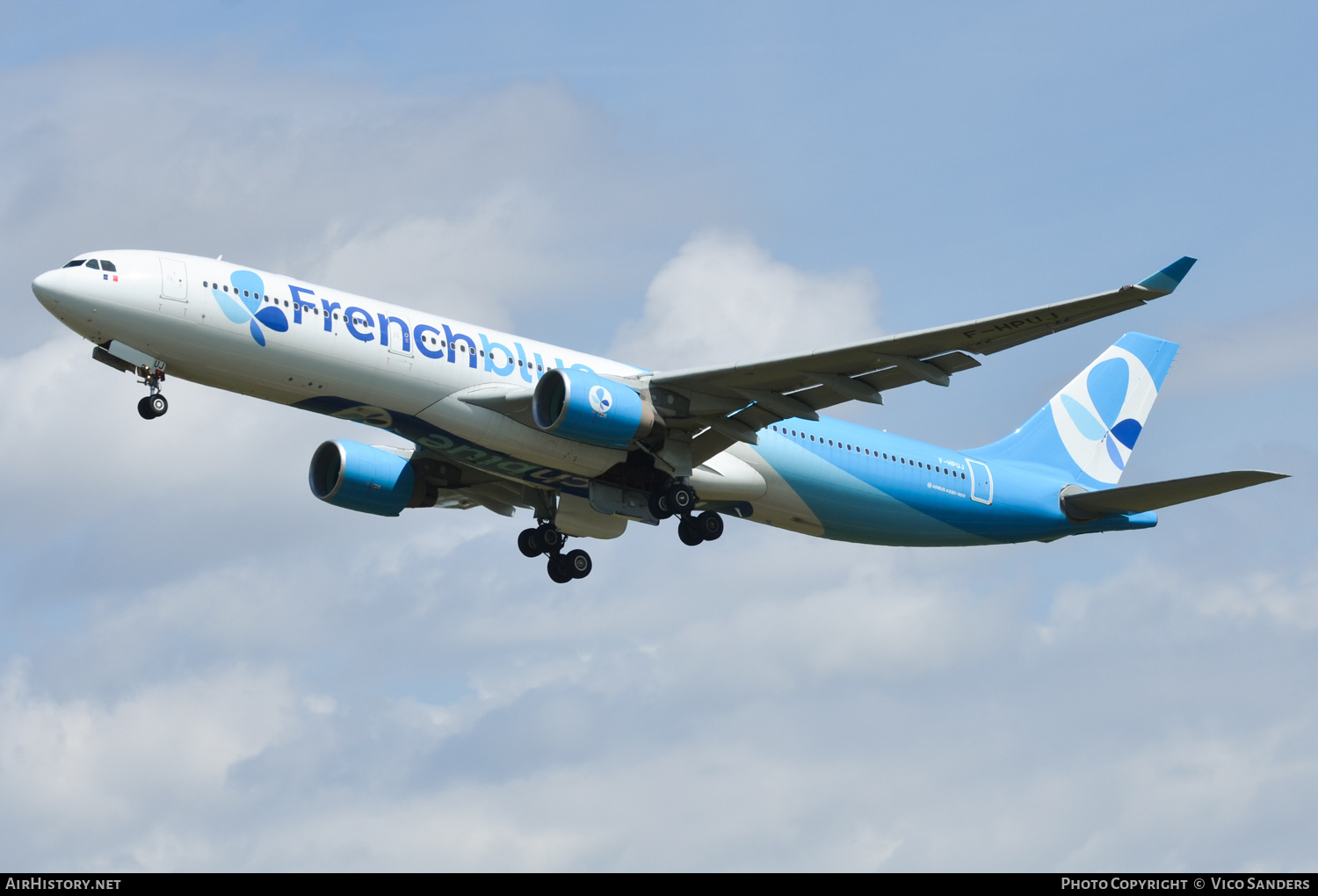 Aircraft Photo of F-HPUJ | Airbus A330-323E | French Blue | AirHistory.net #683171