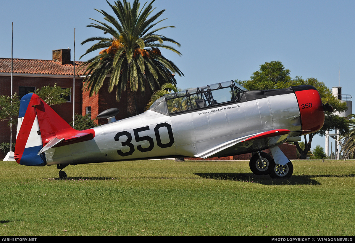 Aircraft Photo of 350 | North American AT-6C Texan | Uruguay - Air Force | AirHistory.net #683193