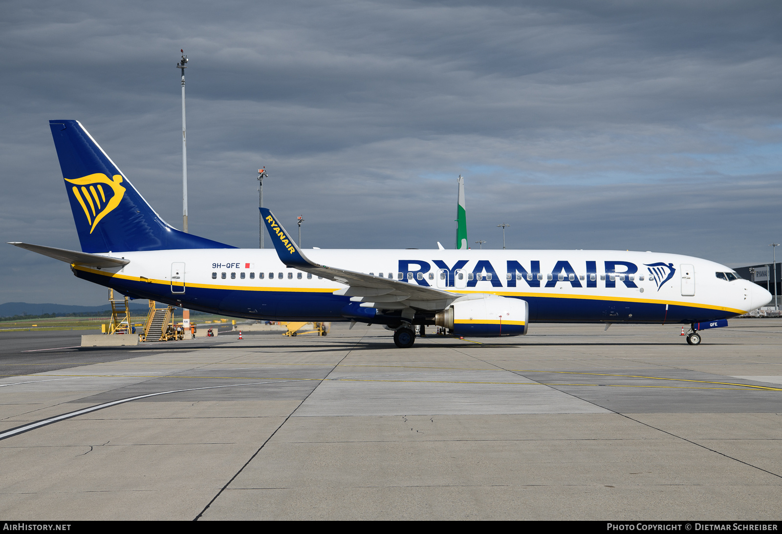 Aircraft Photo of 9H-QFE | Boeing 737-8AS | Ryanair | AirHistory.net #683275