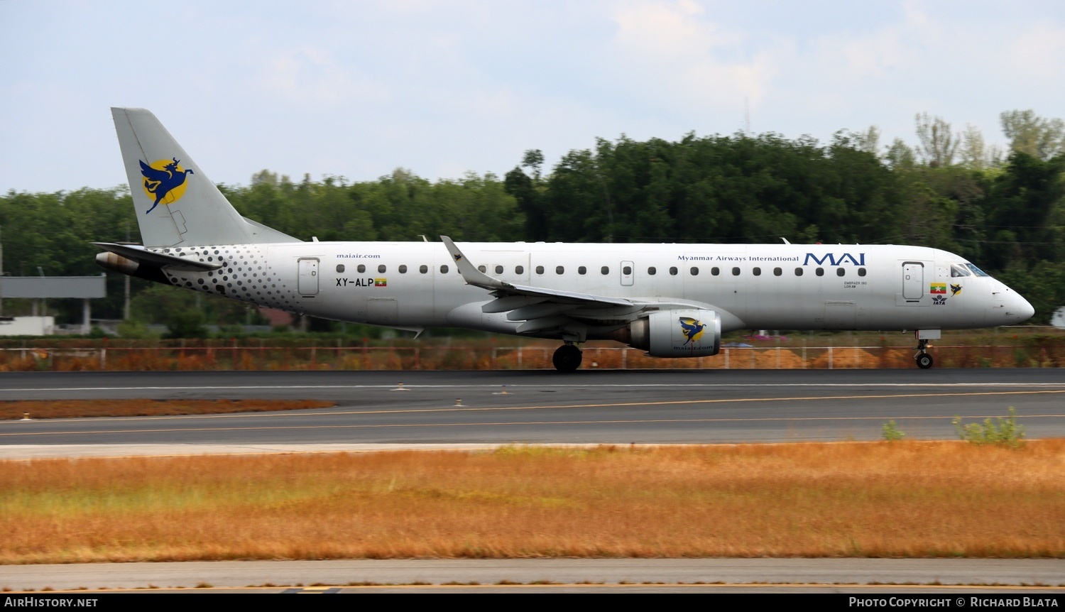 Aircraft Photo of XY-ALP | Embraer 190LR (ERJ-190-100LR) | Myanmar Airways International - MAI | AirHistory.net #683399