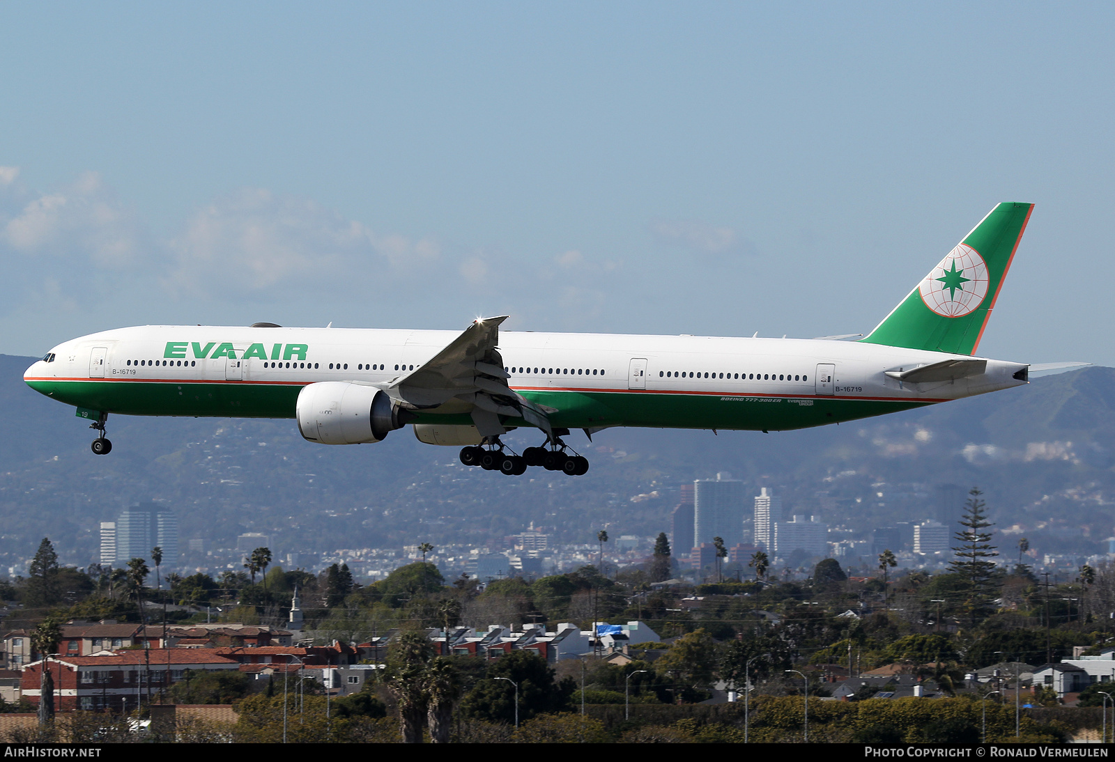 Aircraft Photo of B-16719 | Boeing 777-36N/ER | EVA Air | AirHistory.net #683451