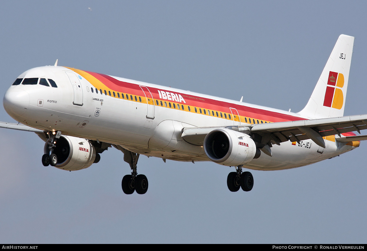 Aircraft Photo of EC-JEJ | Airbus A321-213 | Iberia | AirHistory.net #683685