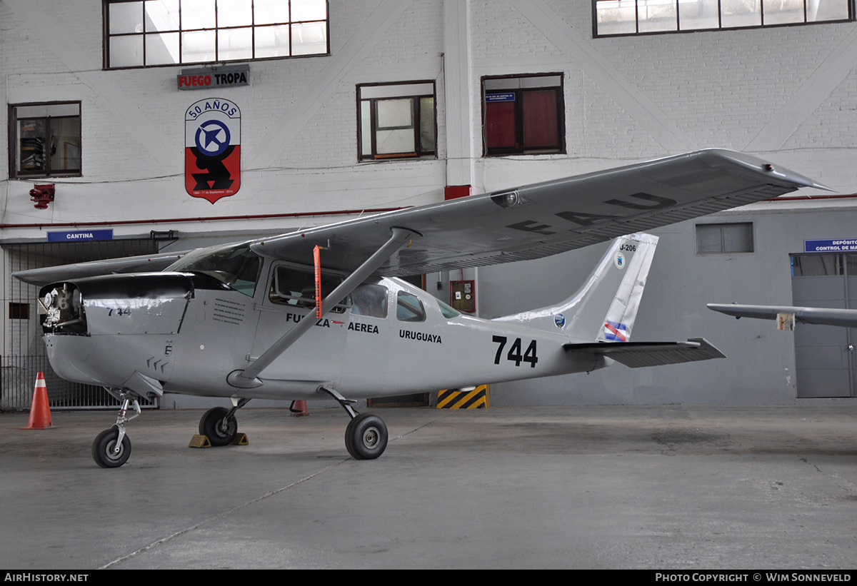 Aircraft Photo of 744 | Cessna U206 Super Skywagon | Uruguay - Air Force | AirHistory.net #683752