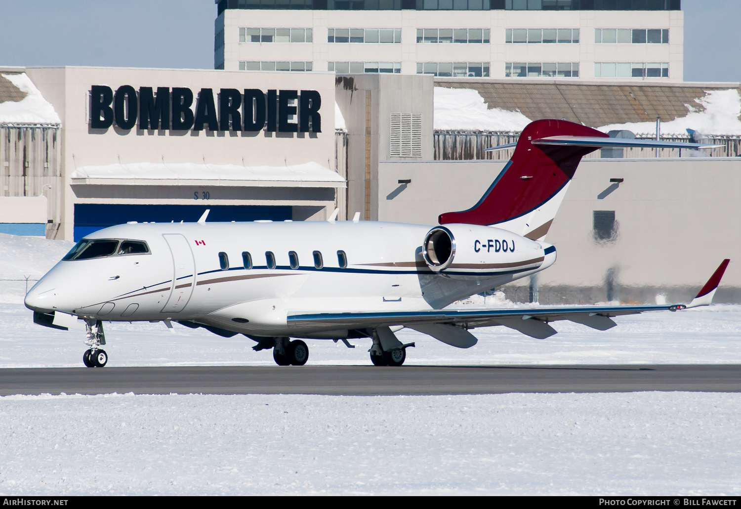 Aircraft Photo of C-FDOJ | Bombardier Challenger 300 (BD-100-1A10) | AirHistory.net #683827