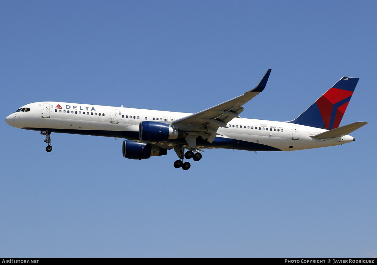 Aircraft Photo of N555NW | Boeing 757-251 | Delta Air Lines | AirHistory.net #683981