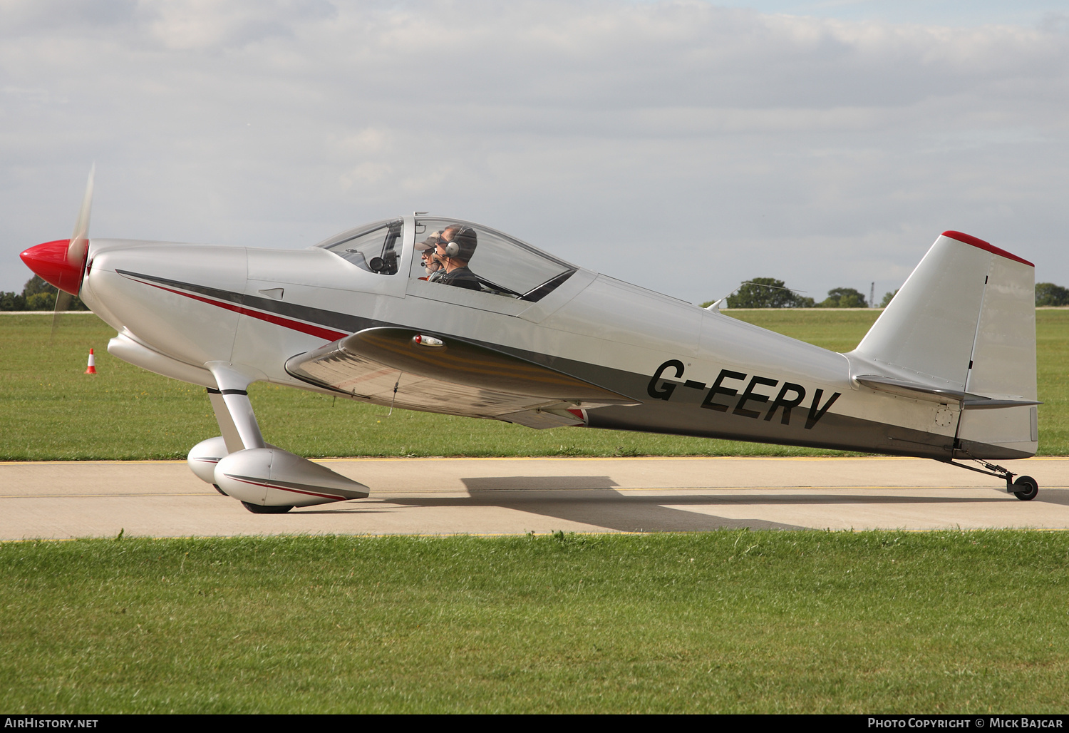 Aircraft Photo of G-EERV | Van's RV-6 | AirHistory.net #684022