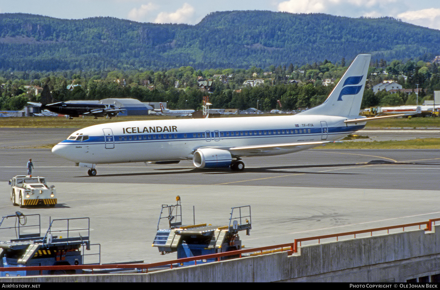 Aircraft Photo of TF-FIA | Boeing 737-408 | Icelandair | AirHistory.net #684027
