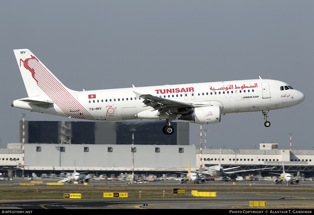 Aircraft Photo of TS-IMV | Airbus A320-214 | Tunisair | AirHistory.net #684080