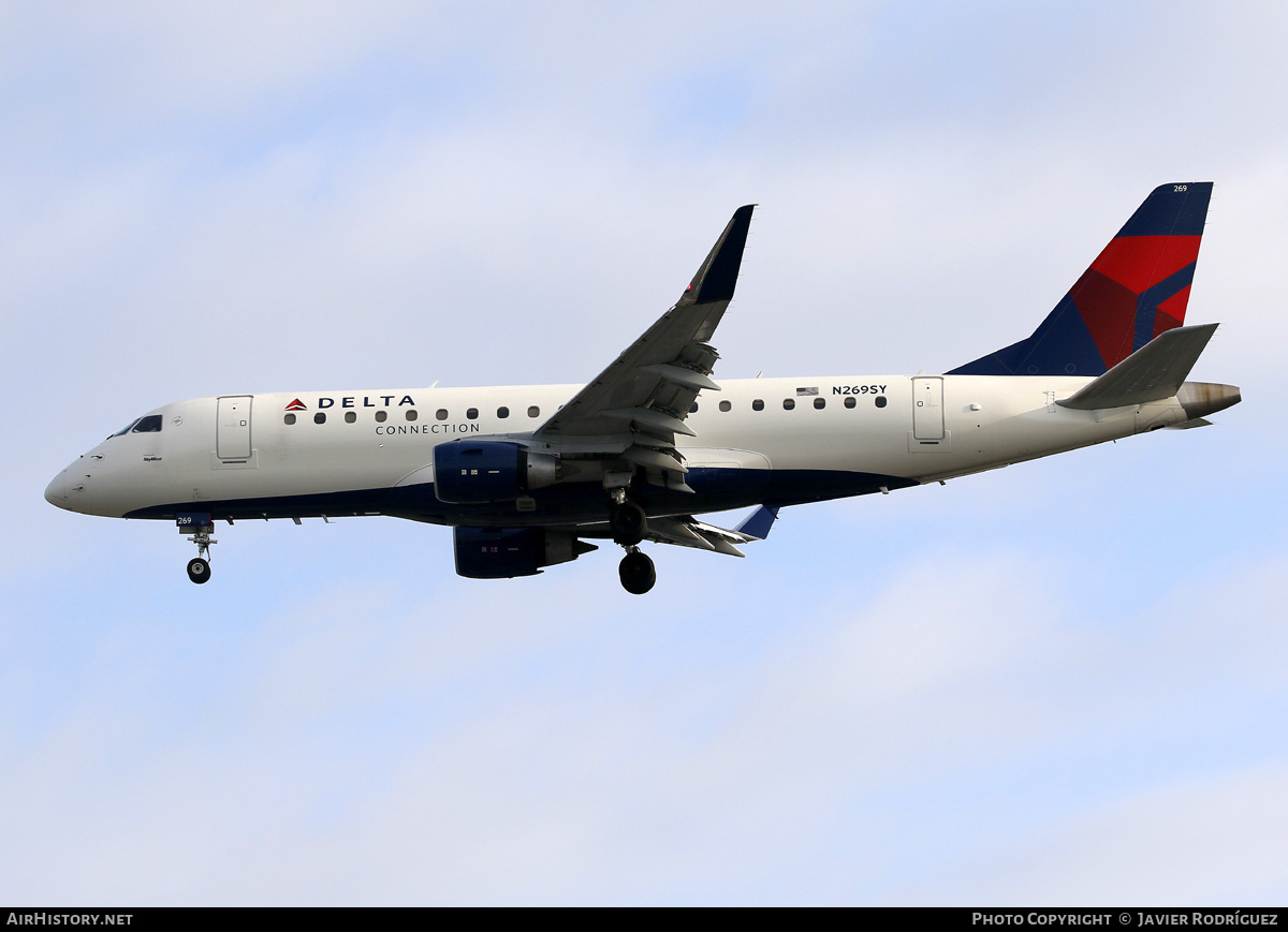 Aircraft Photo of N269SY | Embraer 175LR (ERJ-170-200LR) | Delta Connection | AirHistory.net #684212