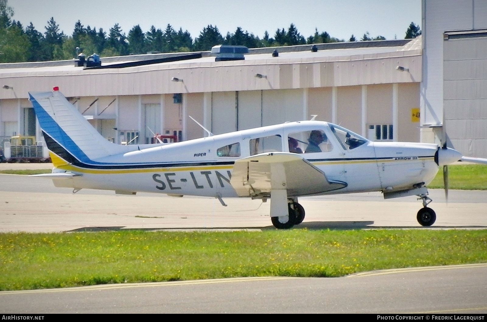 Aircraft Photo of SE-LTN | Piper PA-28R-201 Cherokee Arrow III | AirHistory.net #684222