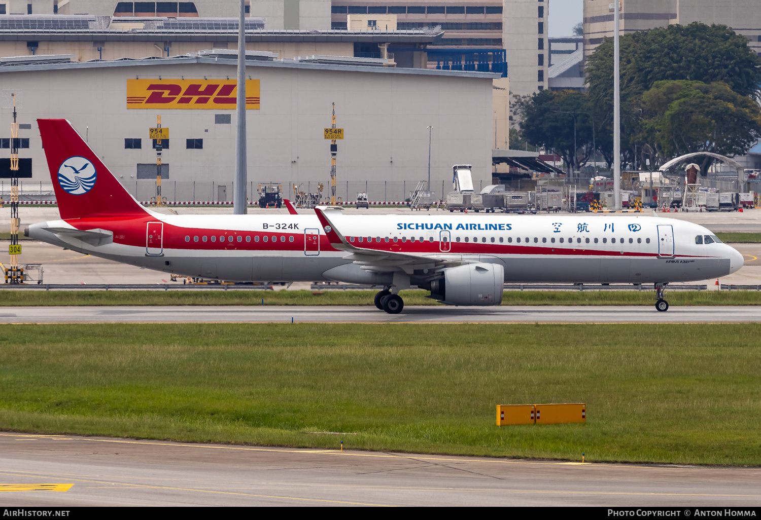 Aircraft Photo of B-324K | Airbus A321-271NX | Sichuan Airlines | AirHistory.net #684234