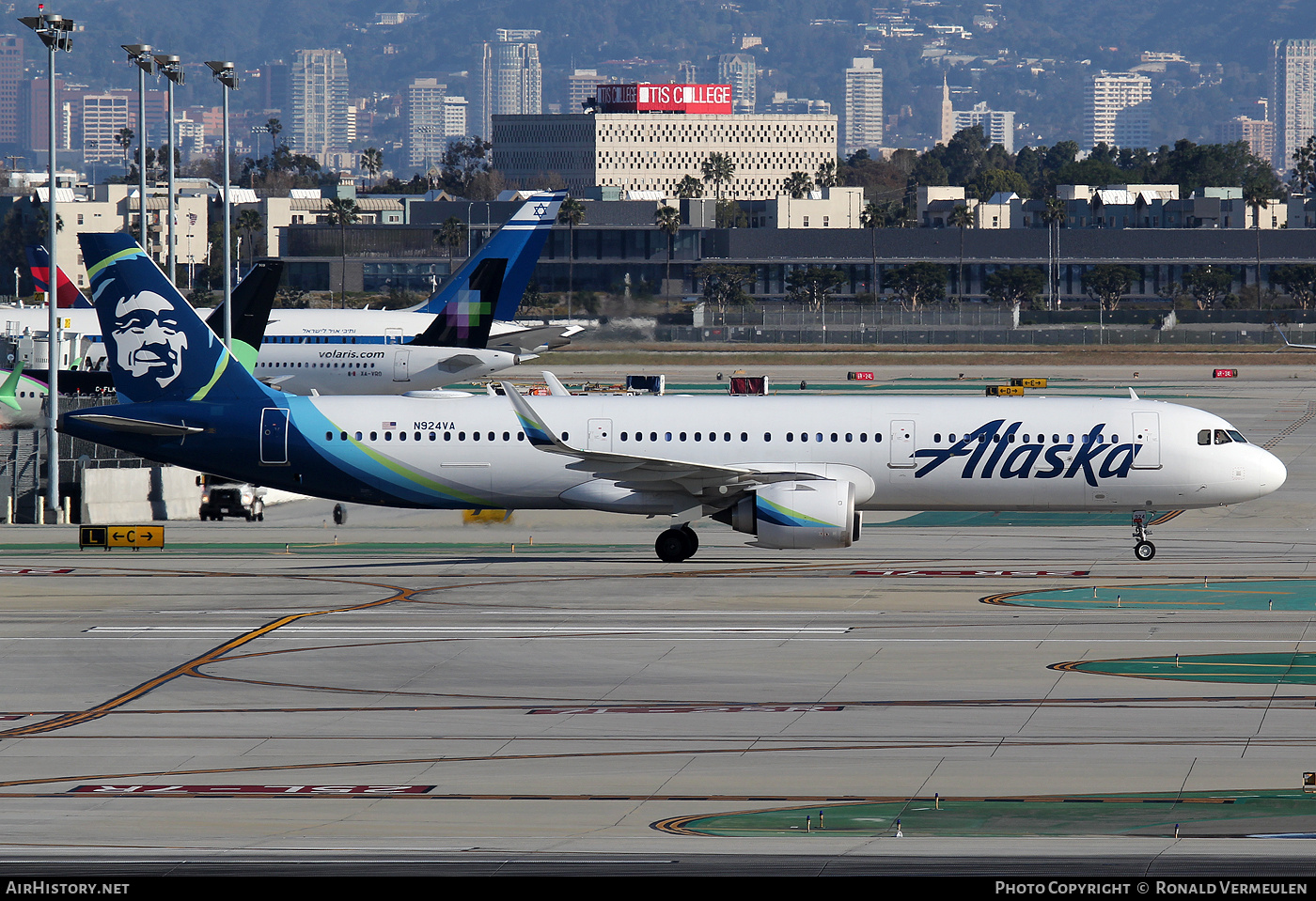 Aircraft Photo of N924VA | Airbus A321-253N | Alaska Airlines | AirHistory.net #684252