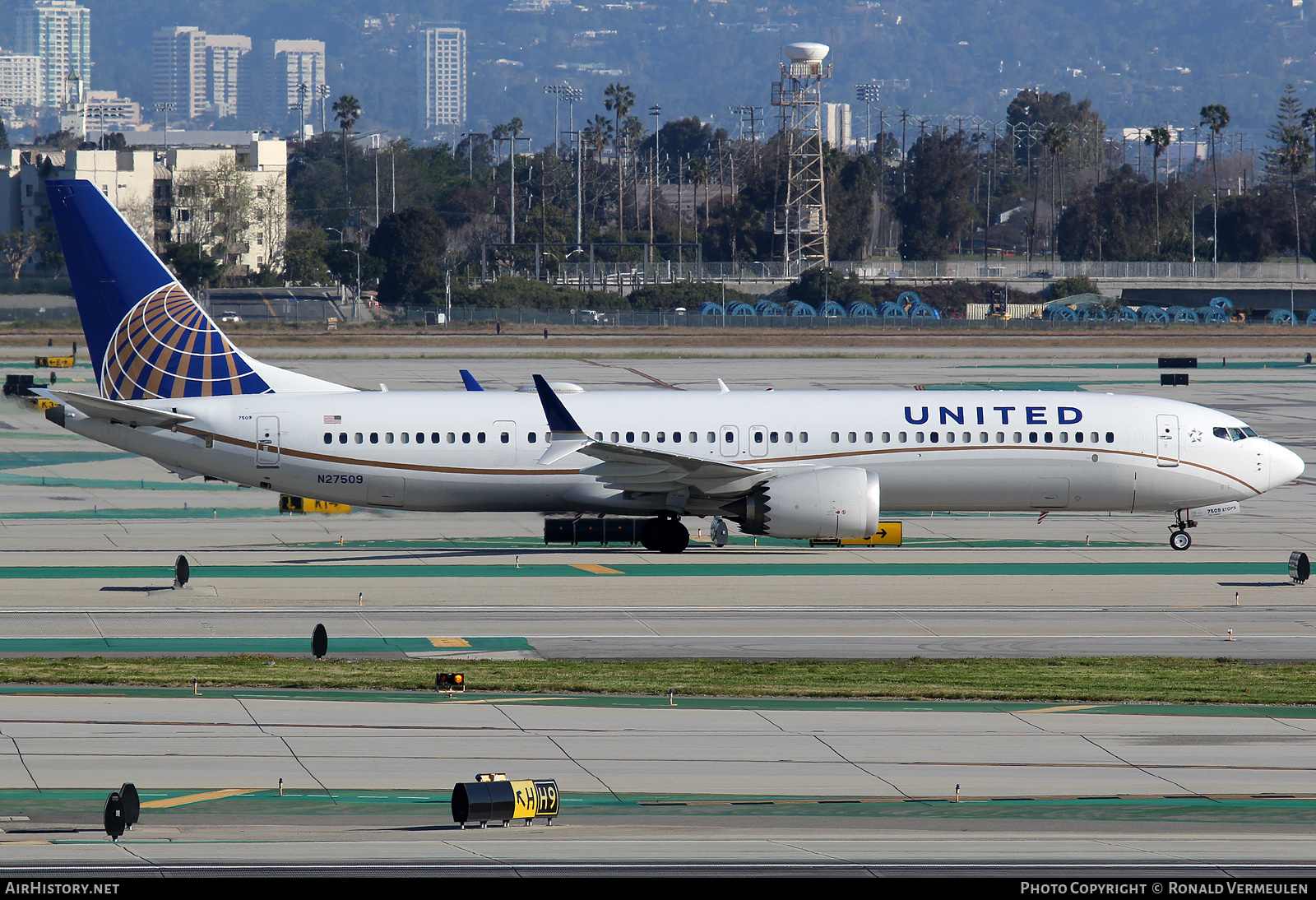 Aircraft Photo of N27509 | Boeing 737-9 Max 9 | United Airlines | AirHistory.net #684318