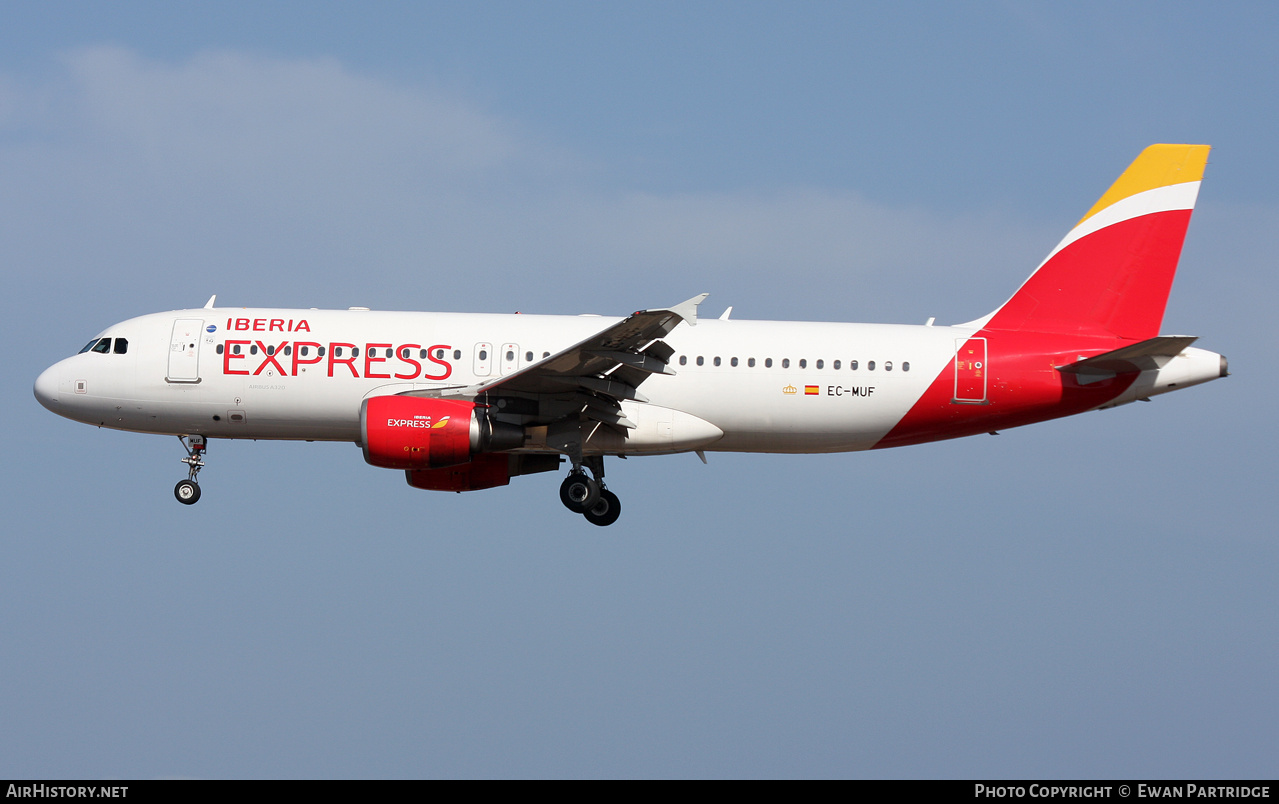 Aircraft Photo of EC-MUF | Airbus A320-214 | Iberia Express | AirHistory.net #684403