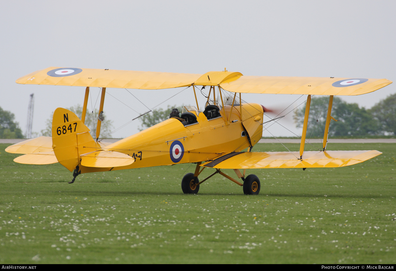Aircraft Photo of G-APAL / N-6847 | De Havilland D.H. 82A Tiger Moth II | UK - Air Force | AirHistory.net #684425
