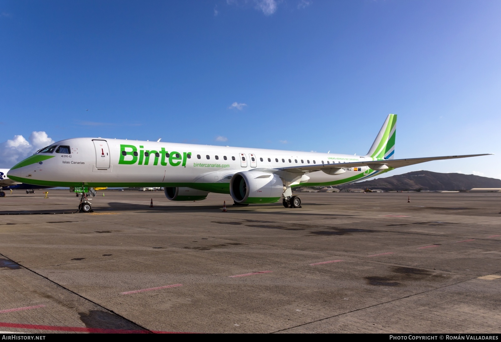 Aircraft Photo of EC-NEZ | Embraer 195-E2 (ERJ-190-400) | Binter Canarias | AirHistory.net #684437