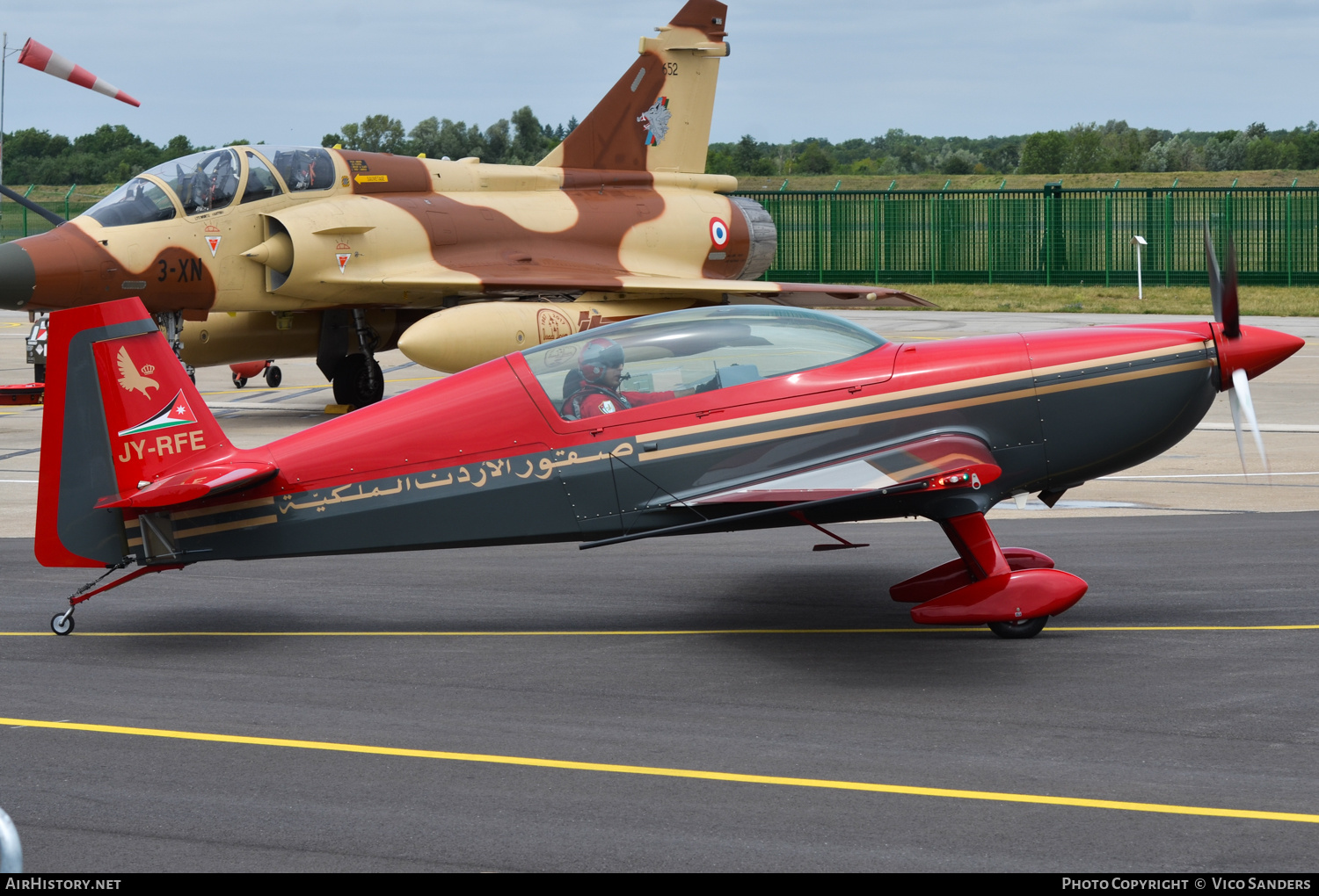 Aircraft Photo of JY-RFE | Extra EA-300LP | Royal Jordanian Falcons | AirHistory.net #684472