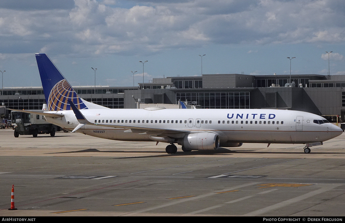 Aircraft Photo of N38257 | Boeing 737-824 | United Airlines | AirHistory.net #684532