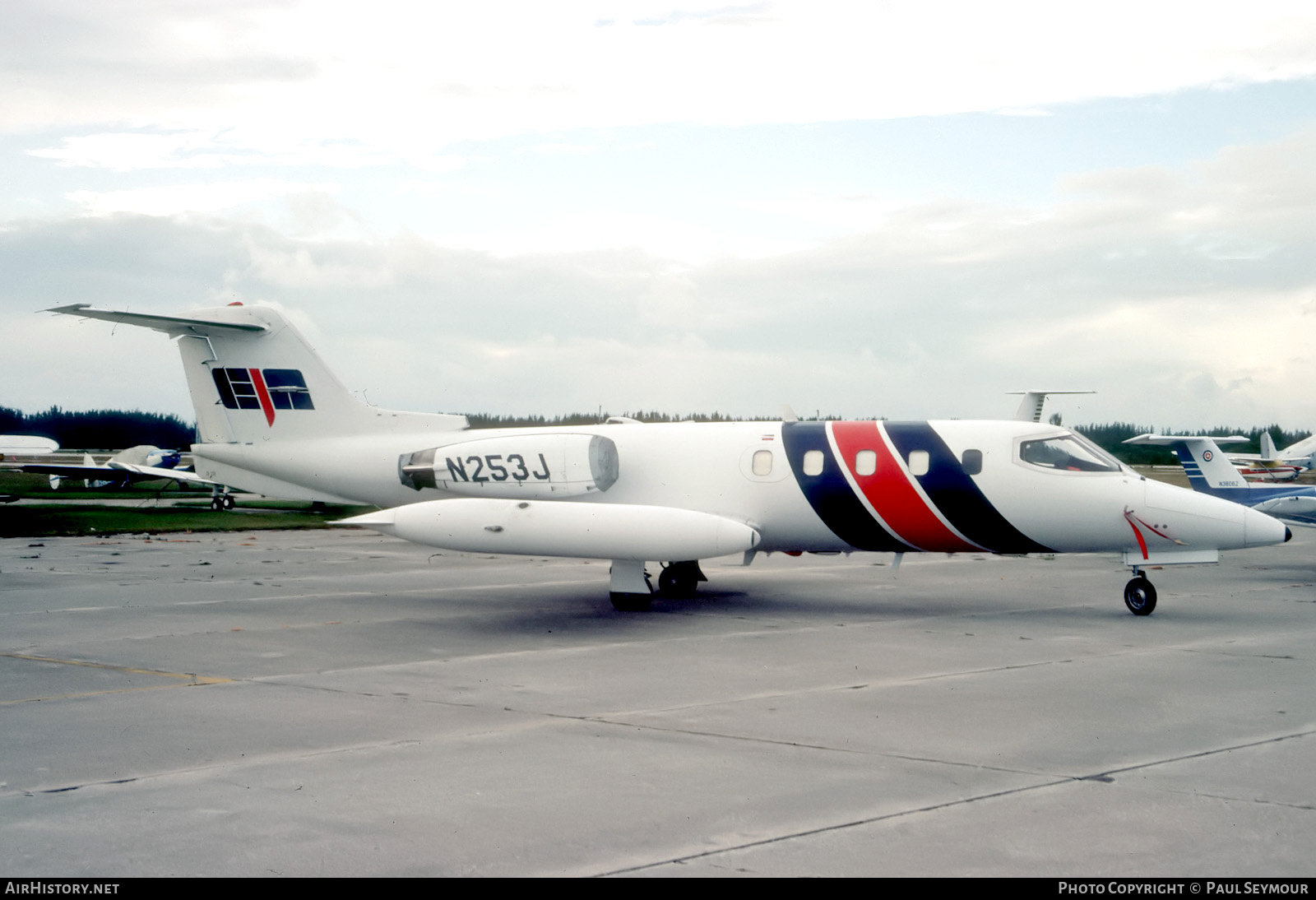 Aircraft Photo of N253J | Gates Learjet 25D | Executive Jet Aviation - EJA | AirHistory.net #684573