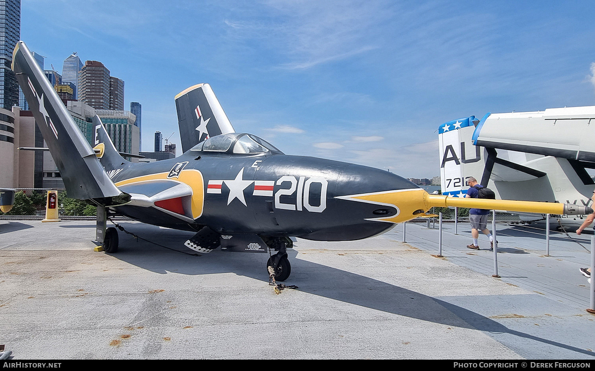 Aircraft Photo of 141117 | Grumman F-9J (F9F-8) Cougar | USA - Navy | AirHistory.net #684580