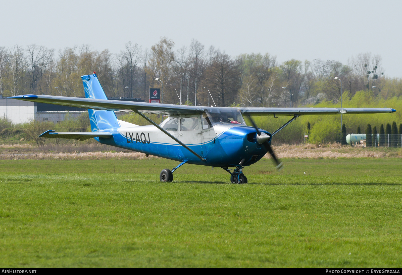 Aircraft Photo of LY-AQJ | Cessna 172I Skyhawk | AirHistory.net #684594