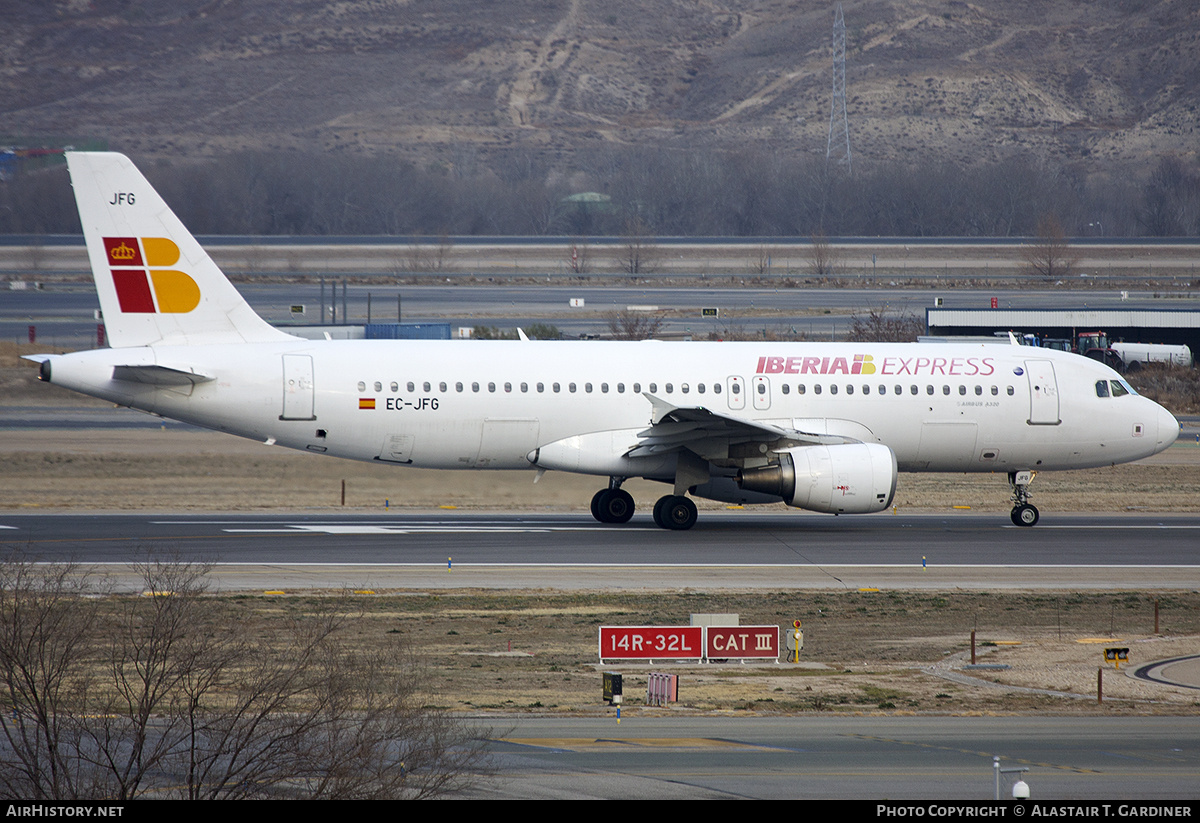 Aircraft Photo of EC-JFG | Airbus A320-214 | Iberia Express | AirHistory.net #684605