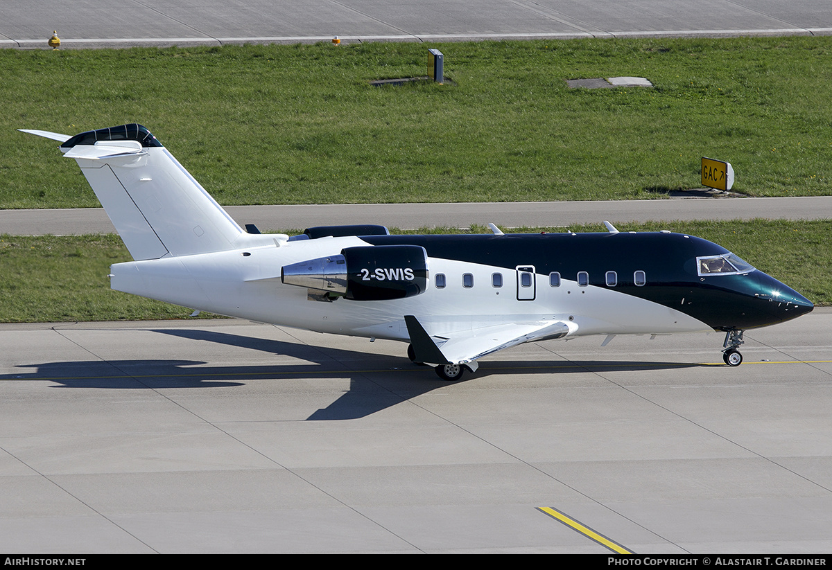 Aircraft Photo of 2-SWIS | Bombardier Challenger 604 (CL-600-2B16) | AirHistory.net #684738