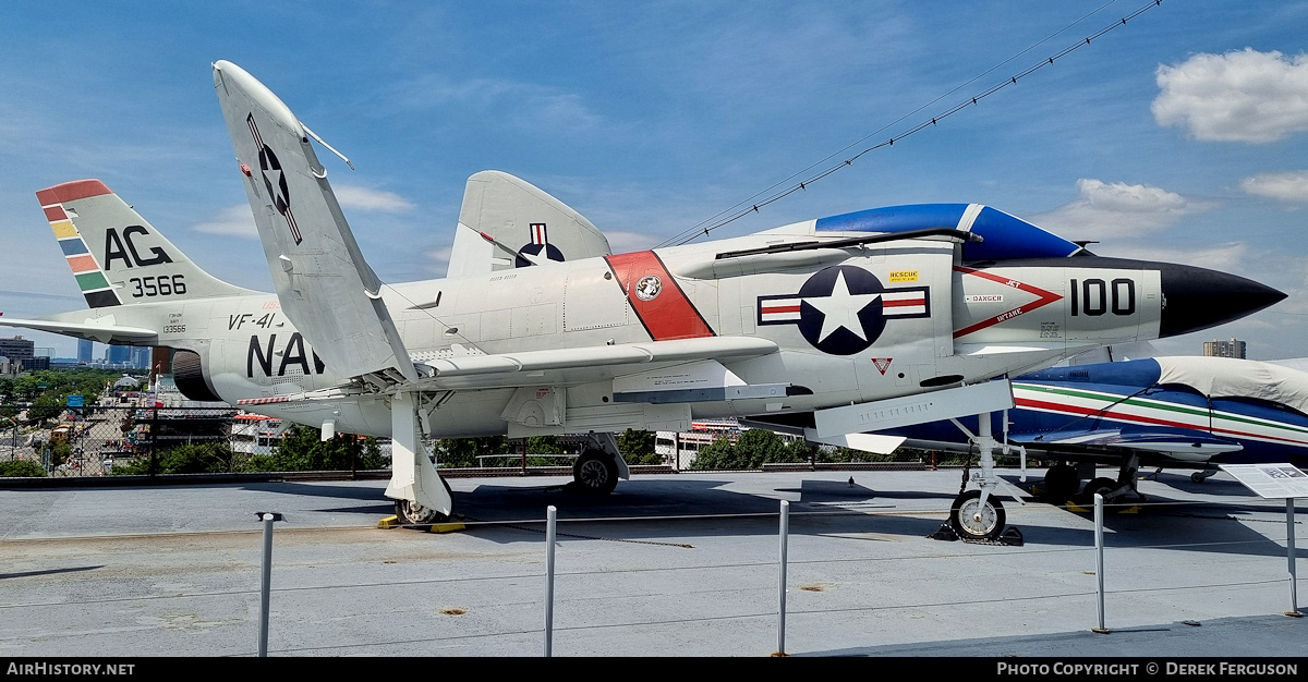 Aircraft Photo of 133566 / 3566 | McDonnell F-3C Demon | USA - Navy | AirHistory.net #684754