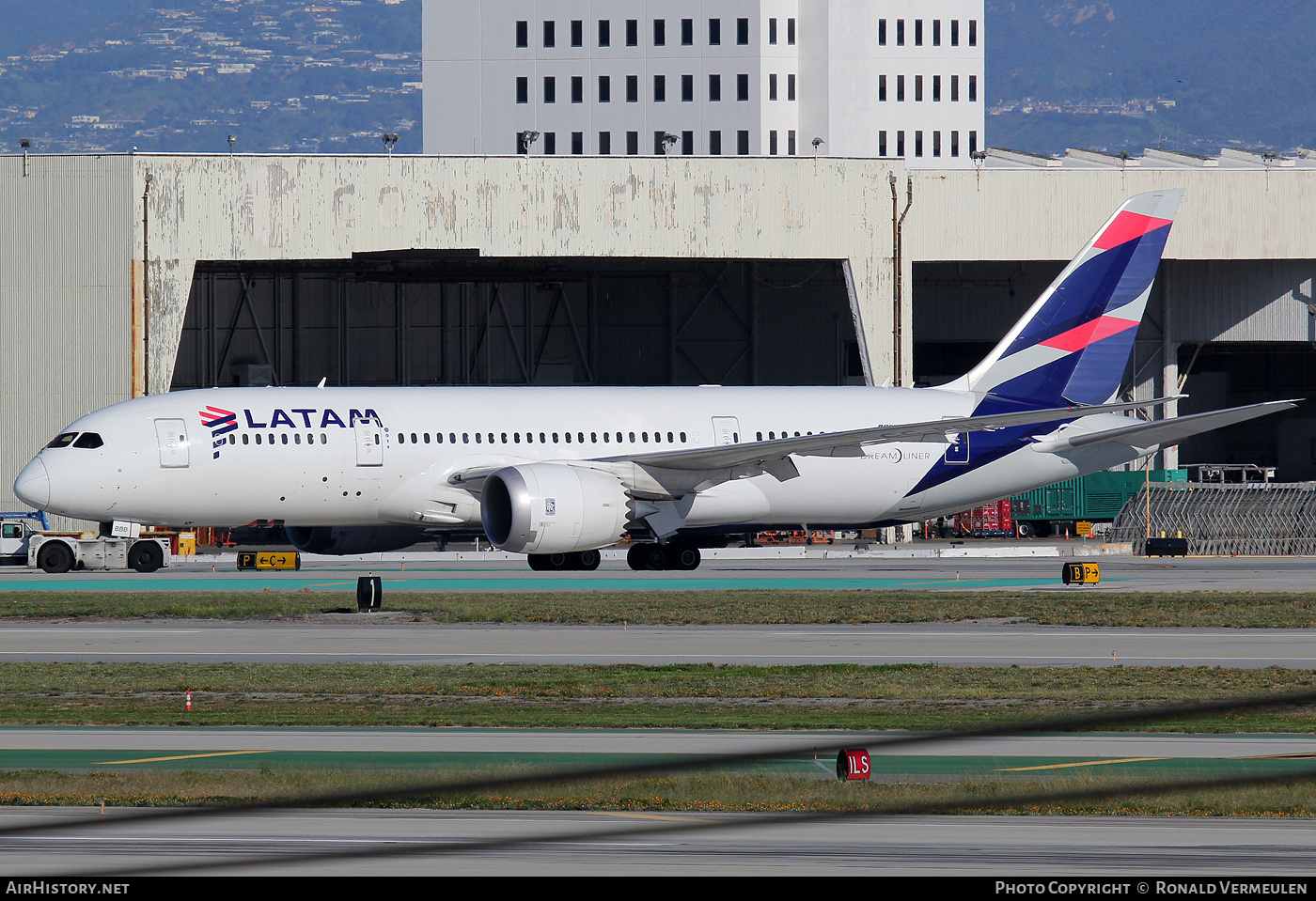 Aircraft Photo of CC-BBB | Boeing 787-8 Dreamliner | LATAM Airlines | AirHistory.net #684761