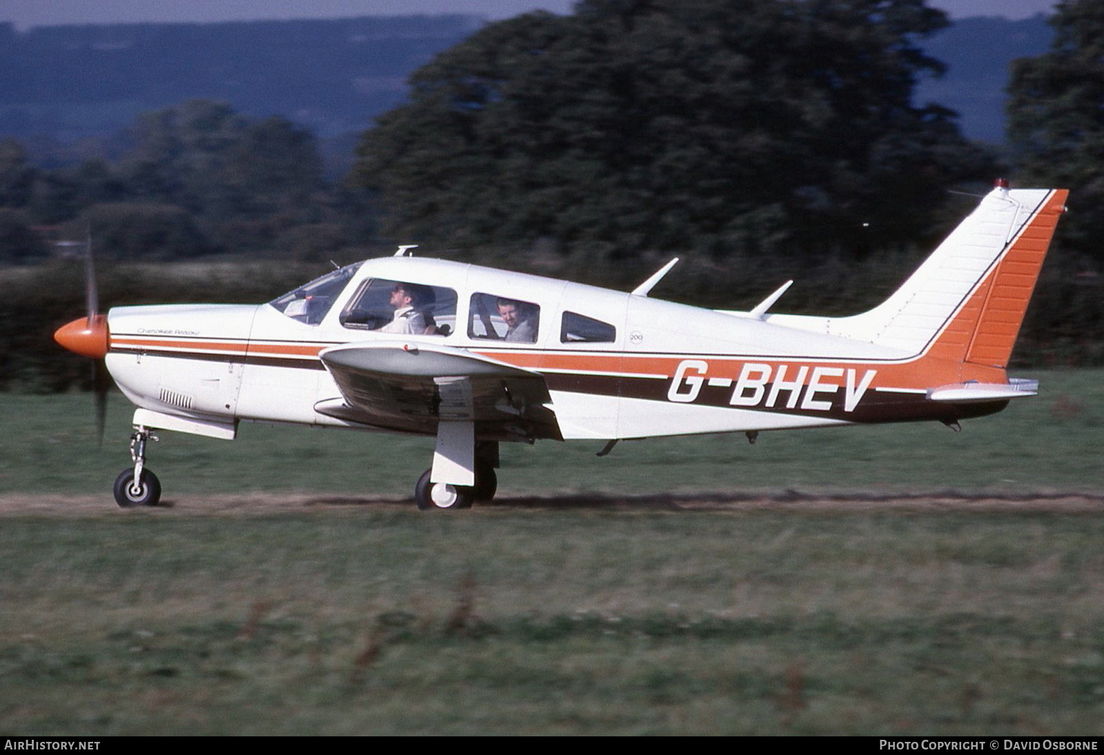 Aircraft Photo of G-BHEV | Piper PA-28R-200 Cherokee Arrow II | AirHistory.net #684812