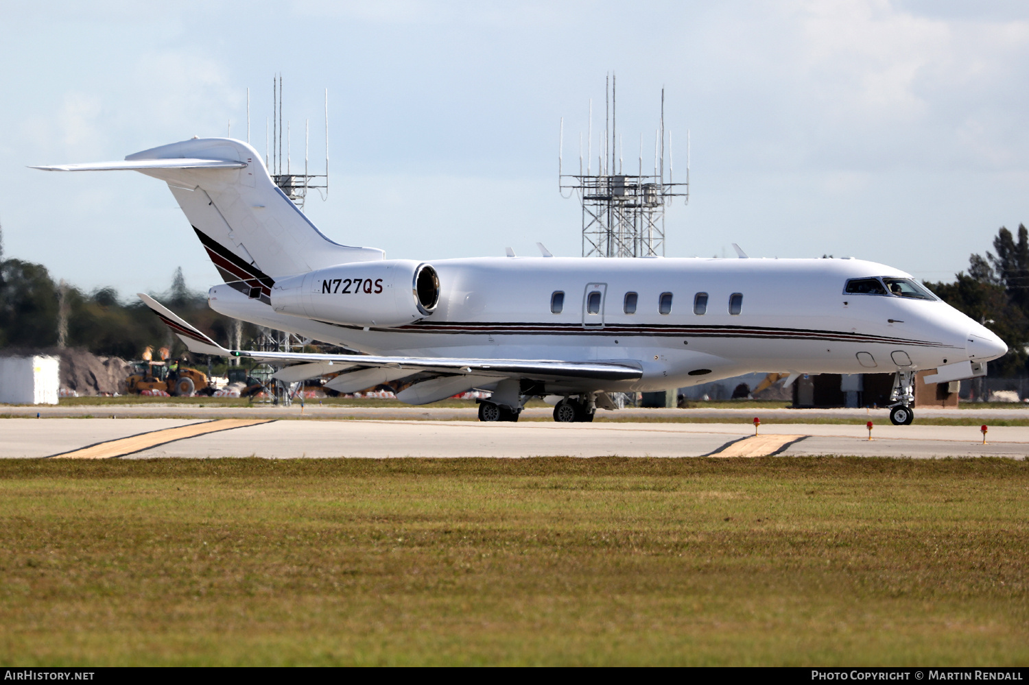 Aircraft Photo of N727QS | Bombardier Challenger 350 (BD-100-1A10) | AirHistory.net #684839