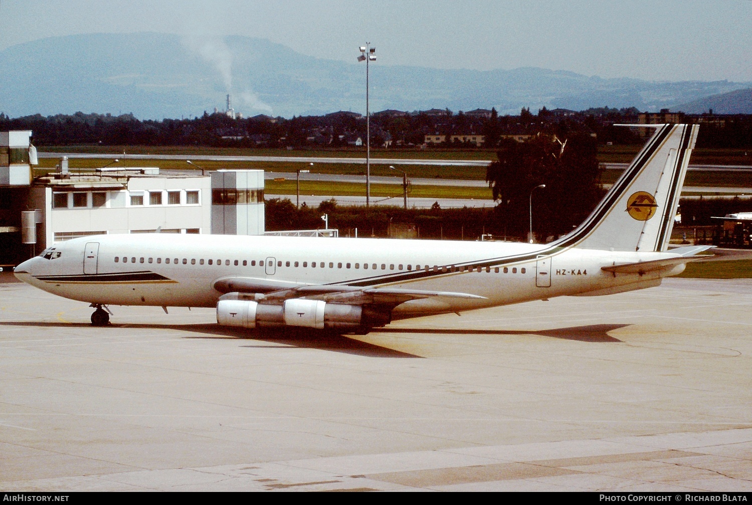 Aircraft Photo of HZ-KA4 | Boeing 720-047B | AirHistory.net #684928