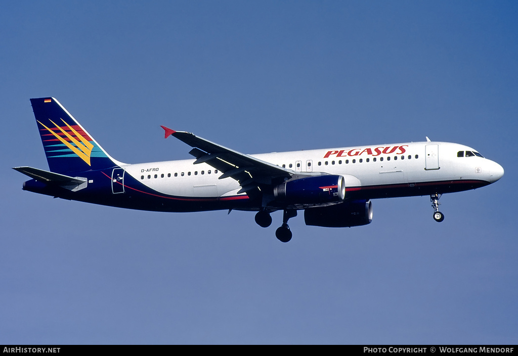 Aircraft Photo of D-AFRO | Airbus A320-231 | Pegasus Airlines | AirHistory.net #684977