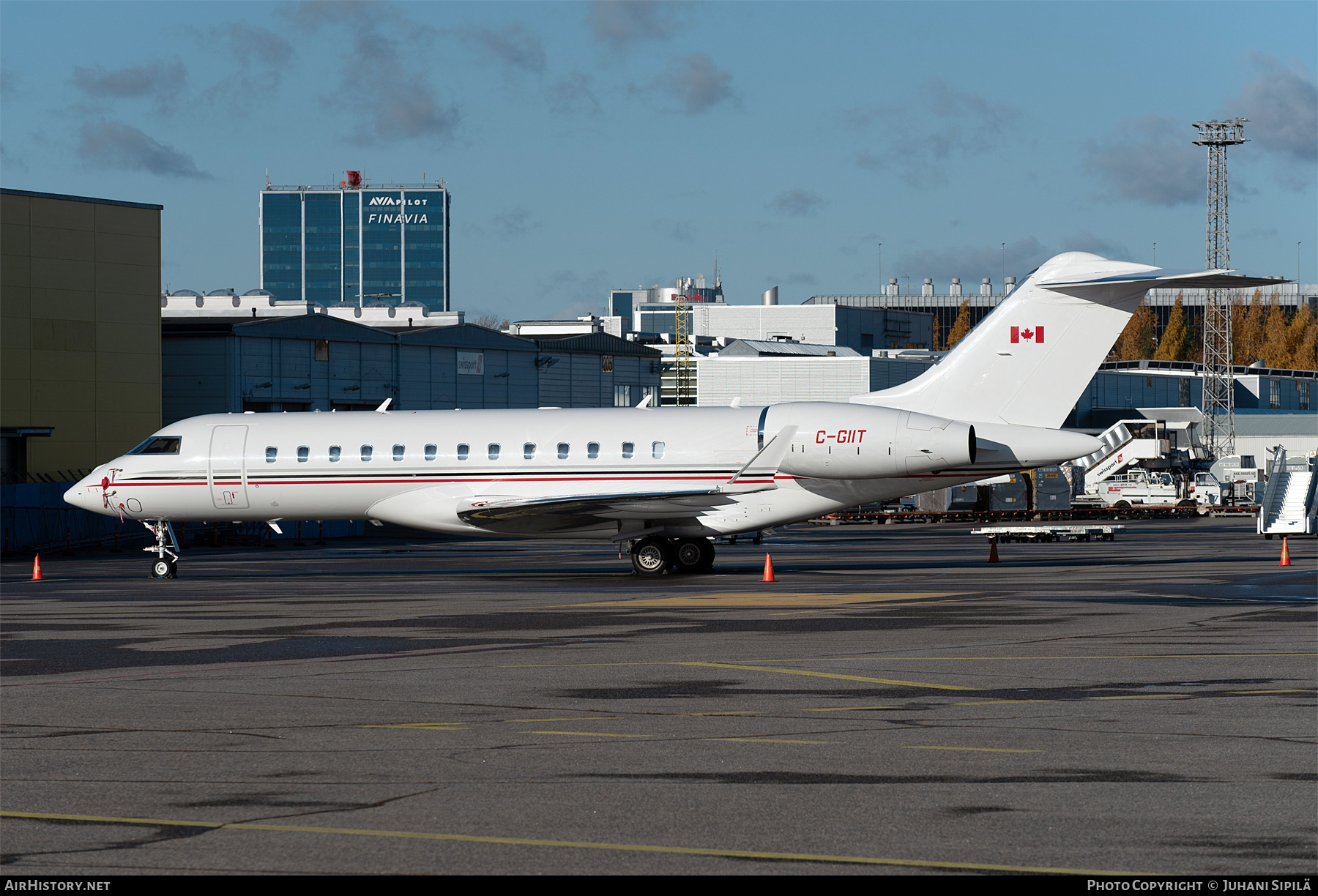 Aircraft Photo of C-GIIT | Bombardier Global 6000 (BD-700-1A10) | AirHistory.net #685075