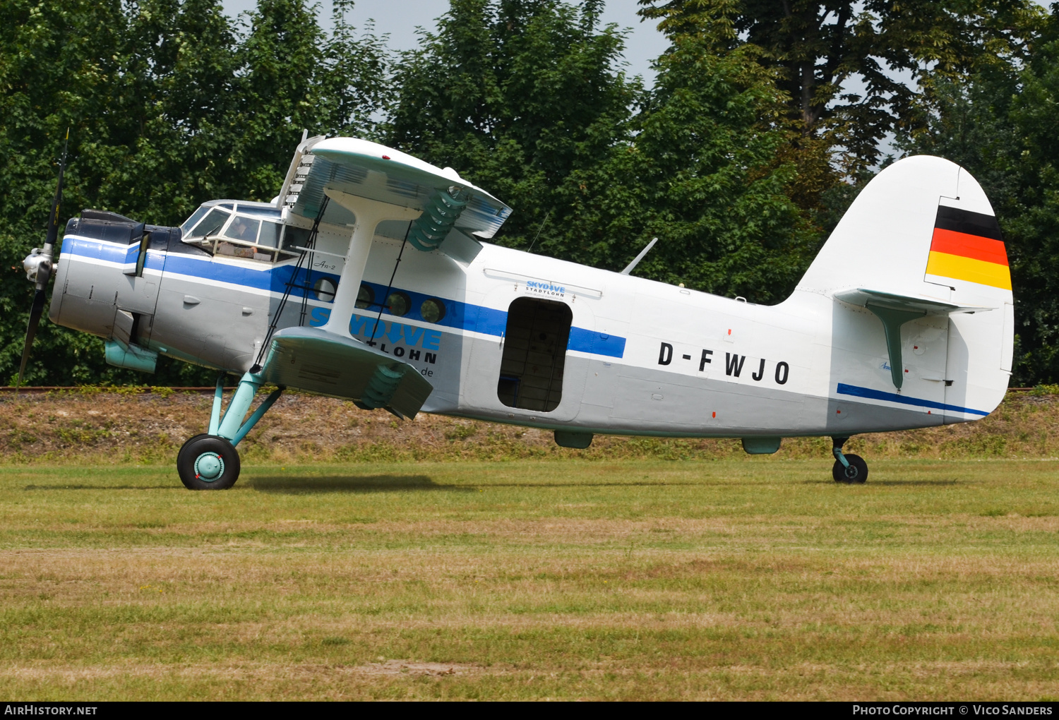 Aircraft Photo of D-FWJO | Antonov An-2TD | Skydive Stadtlohn | AirHistory.net #685104