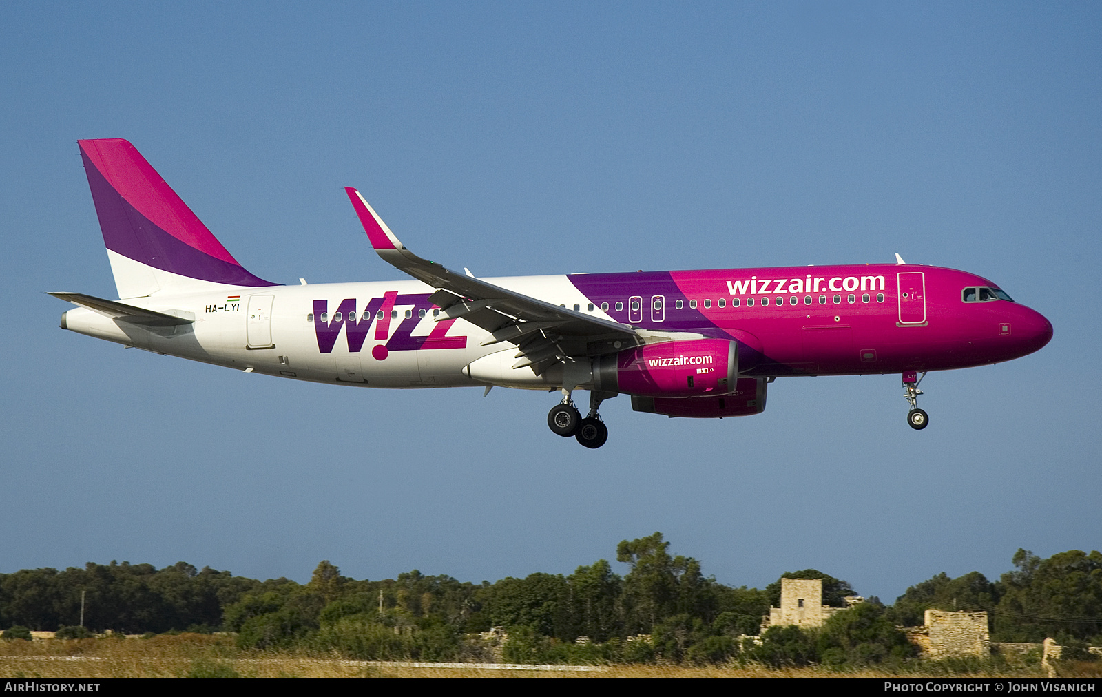 Aircraft Photo of HA-LYI | Airbus A320-232 | Wizz Air | AirHistory.net #685126