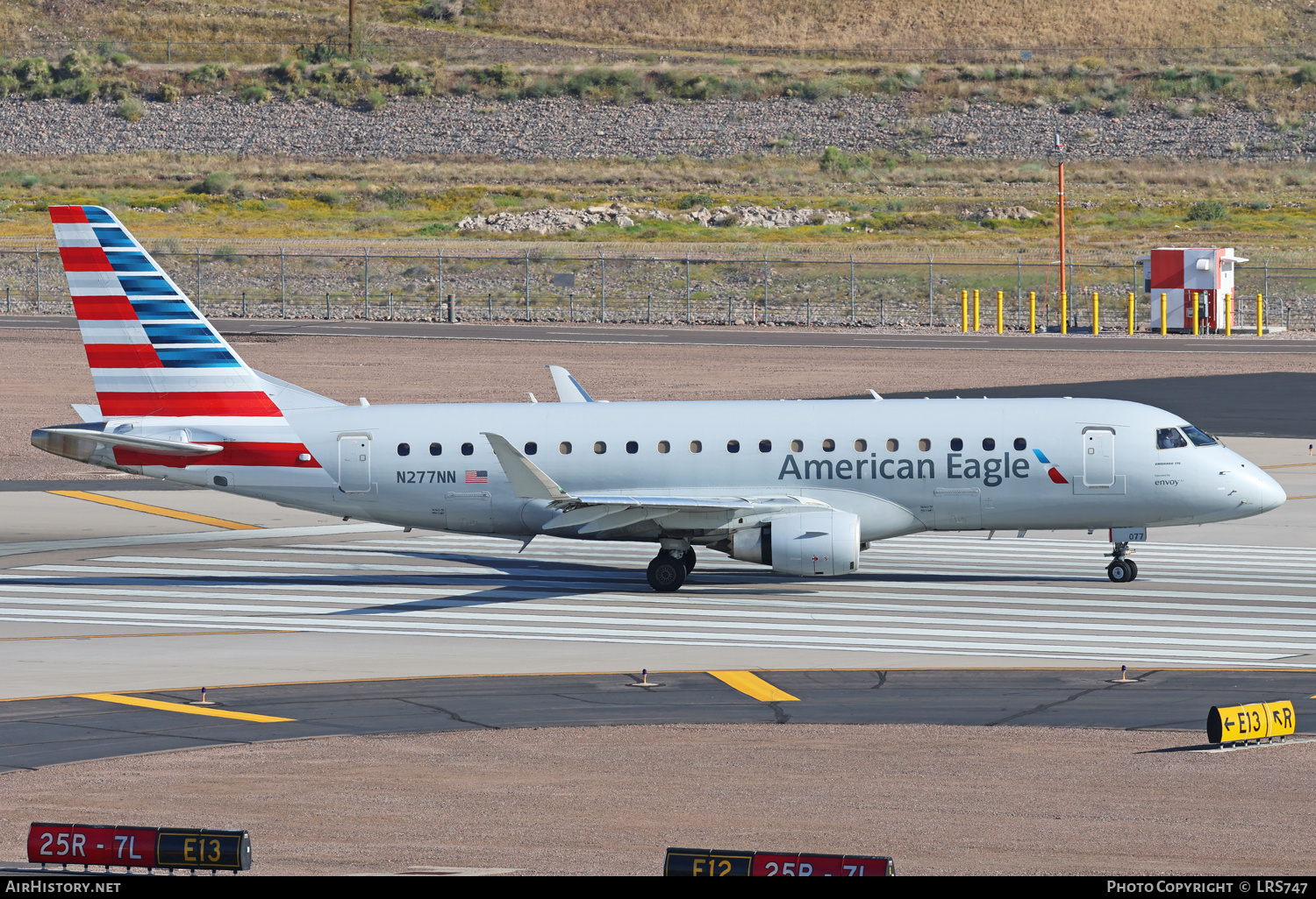 Aircraft Photo of N277NN | Embraer 175LR (ERJ-170-200LR) | American Eagle | AirHistory.net #685346