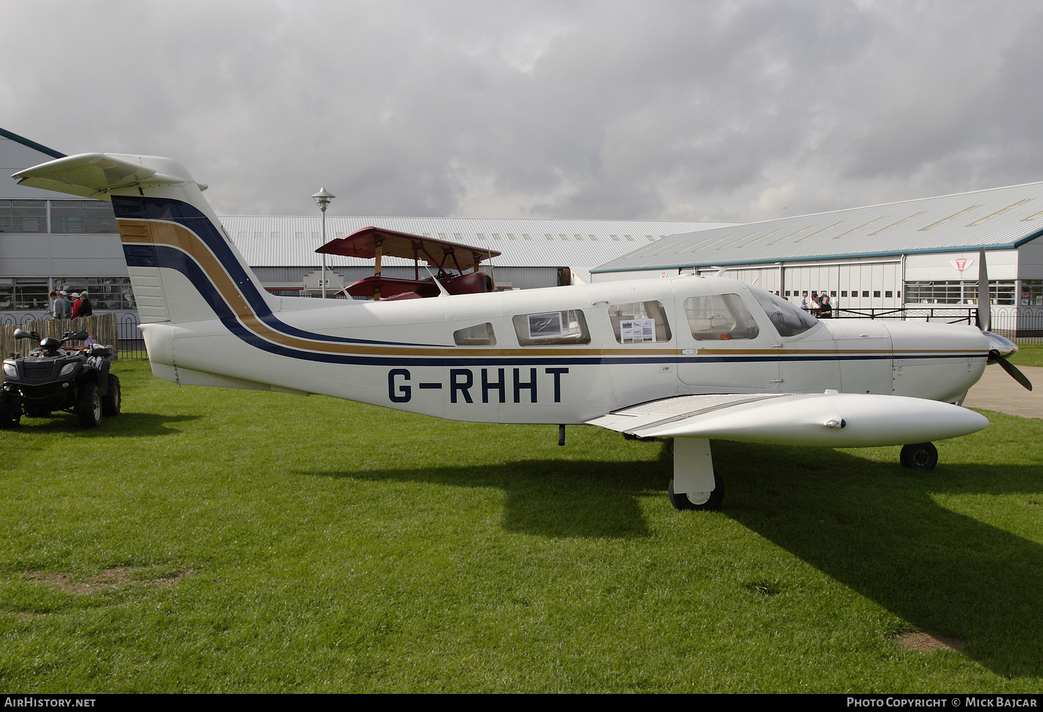 Aircraft Photo of G-RHHT | Piper PA-32RT-300 Lance II | AirHistory.net #685417