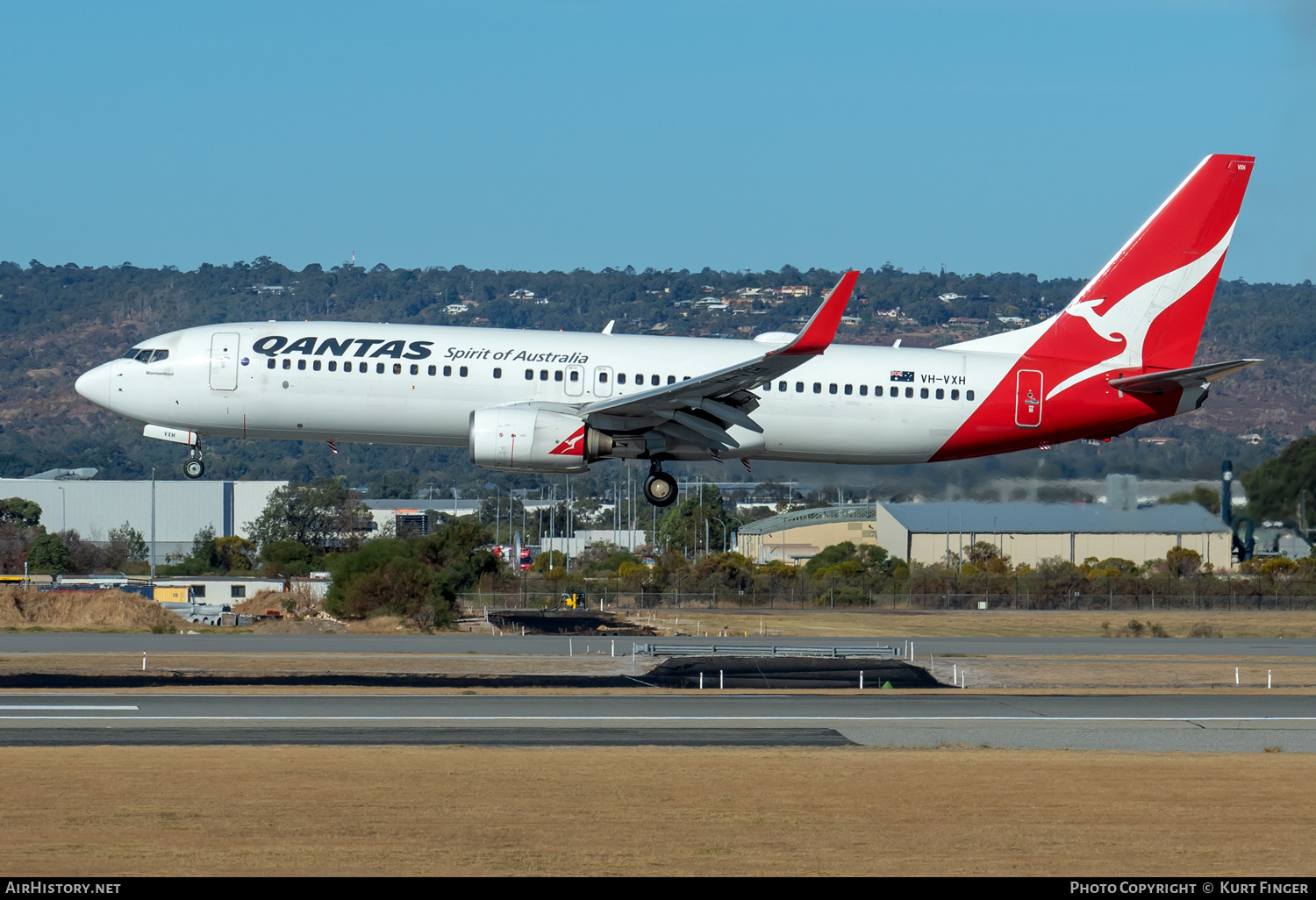 Aircraft Photo of VH-VXH | Boeing 737-838 | Qantas | AirHistory.net #685485