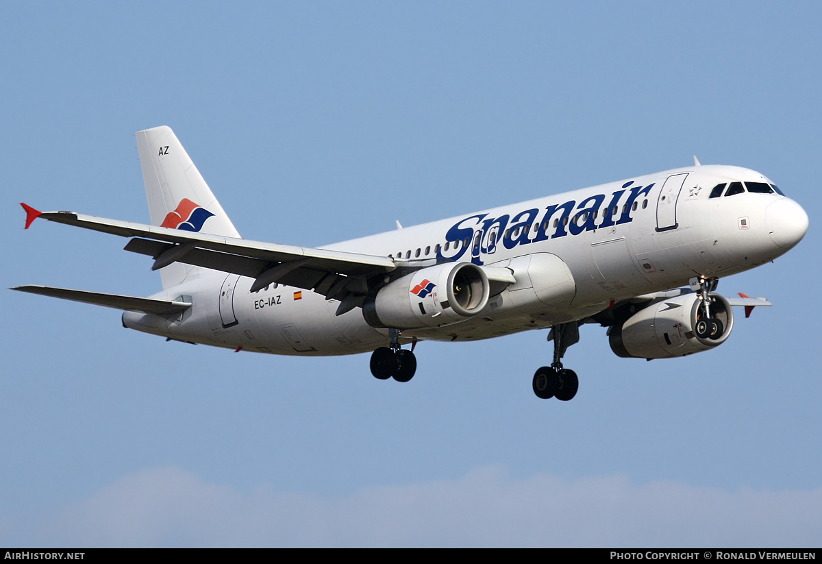 Aircraft Photo of EC-IAZ | Airbus A320-232 | Spanair | AirHistory.net #685574