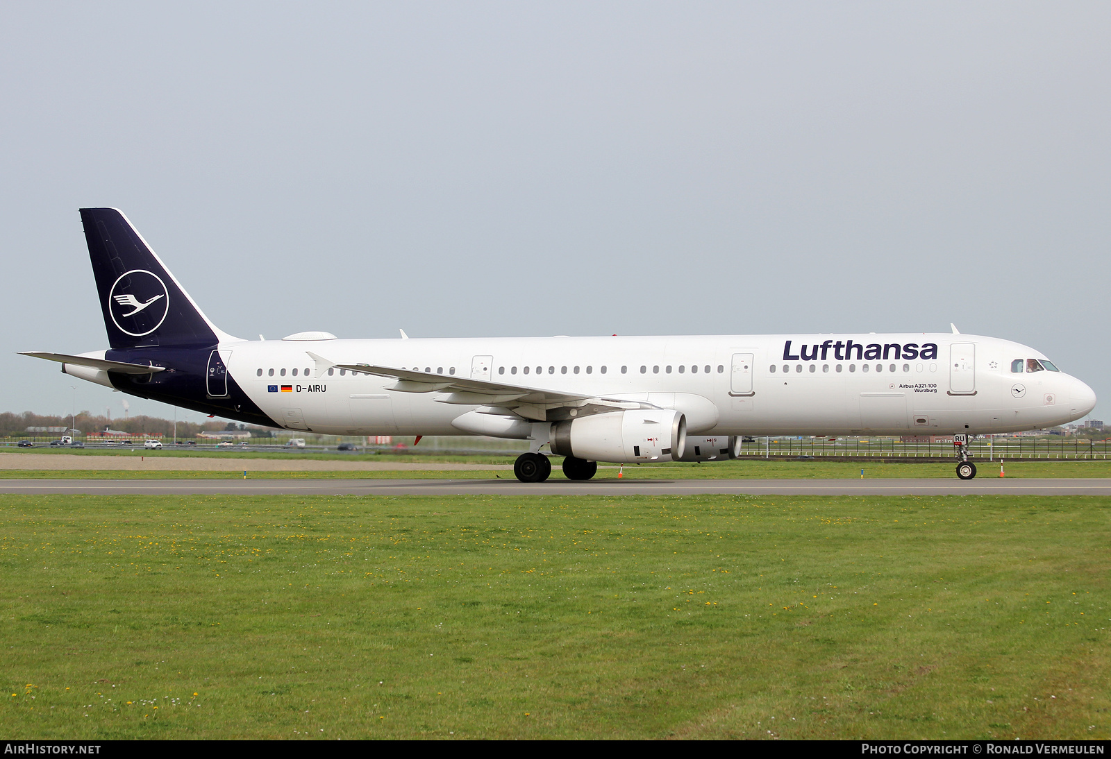 Aircraft Photo of D-AIRU | Airbus A321-131 | Lufthansa | AirHistory.net #685621